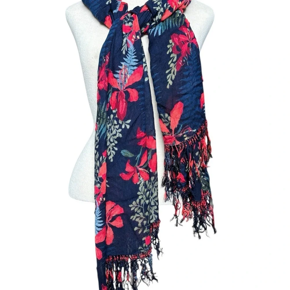 Beach cover up ( or scarf)
